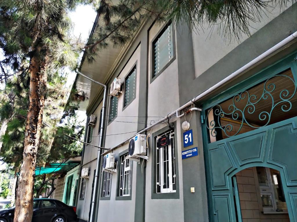 Hotel 2